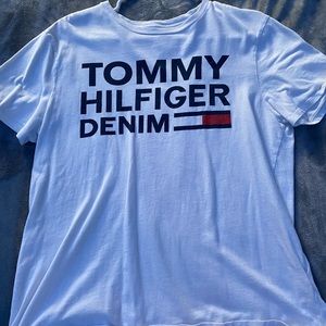 Tommy Hilfigher Meduim t shirt